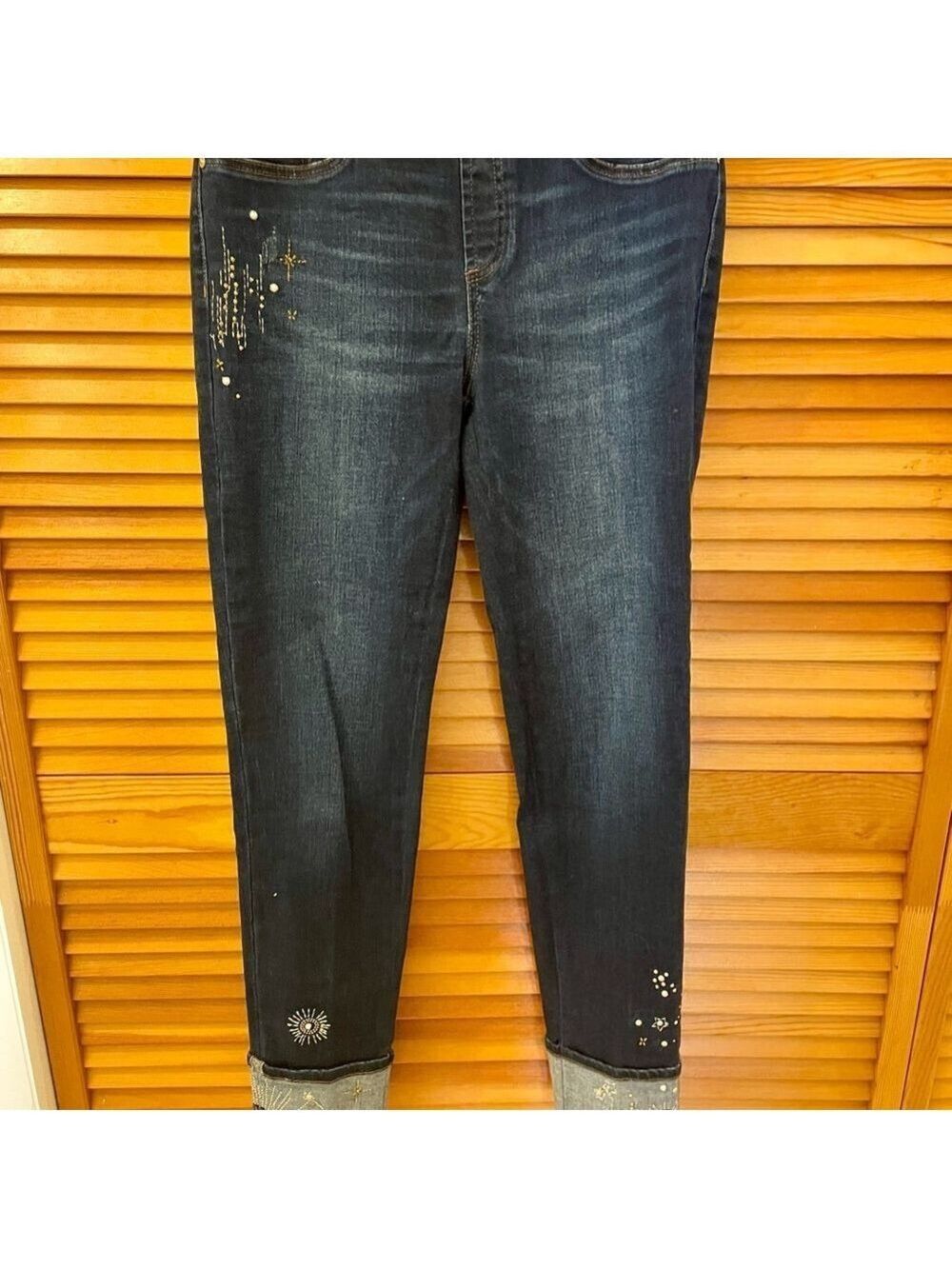Chico's Jeans Ankle Embellished Cuffed Size 0T 4 Tall - Picture 6 of 7